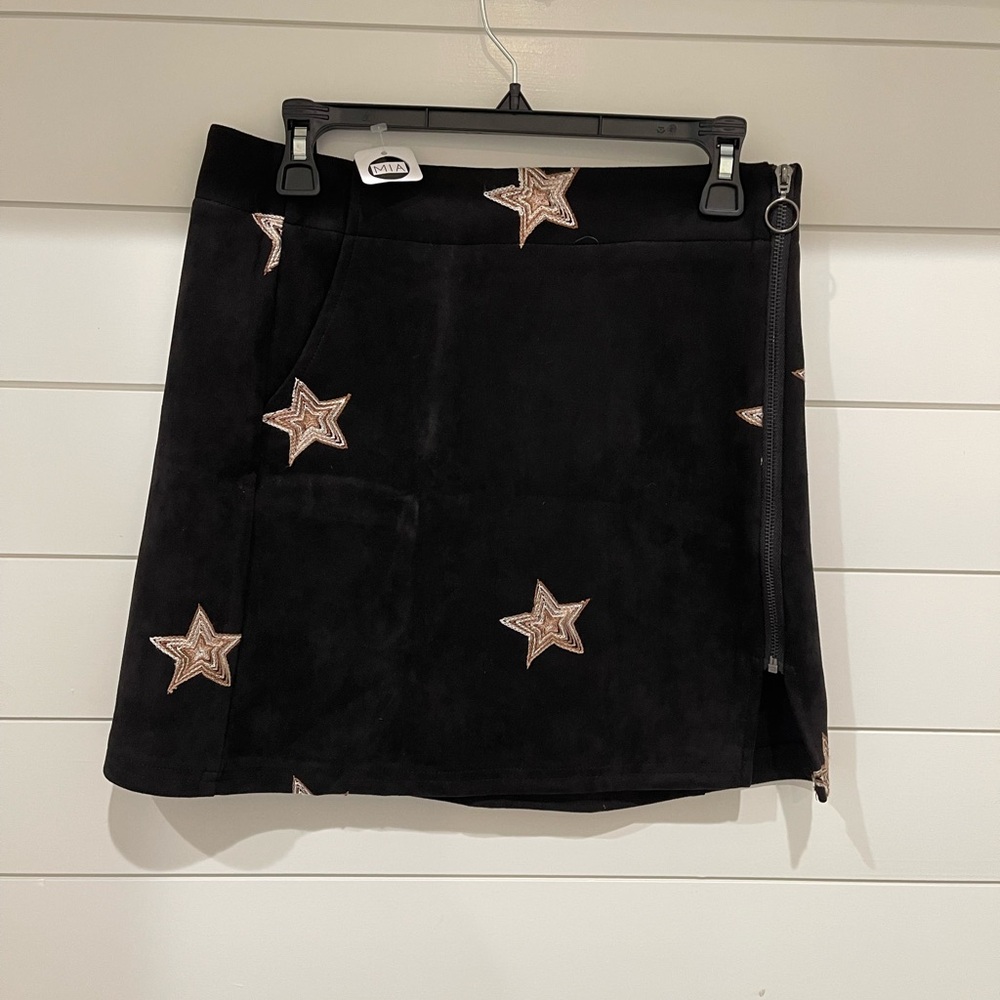 Velvet skirt with embroidered stars
